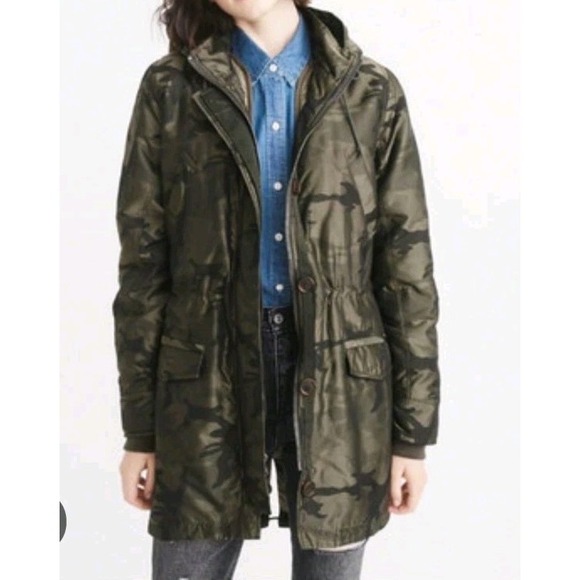 Abercrombie & Fitch Jackets & Blazers - Abercrombie & Fitch Olive Camo Parka Jacket Coat Women XS Water Resistant